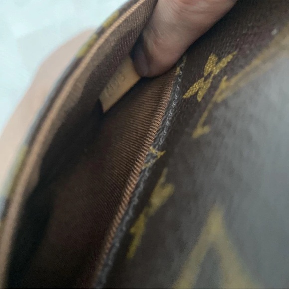 Louis Vuitton Monogram Gange Pochette - Picture 5 of 9